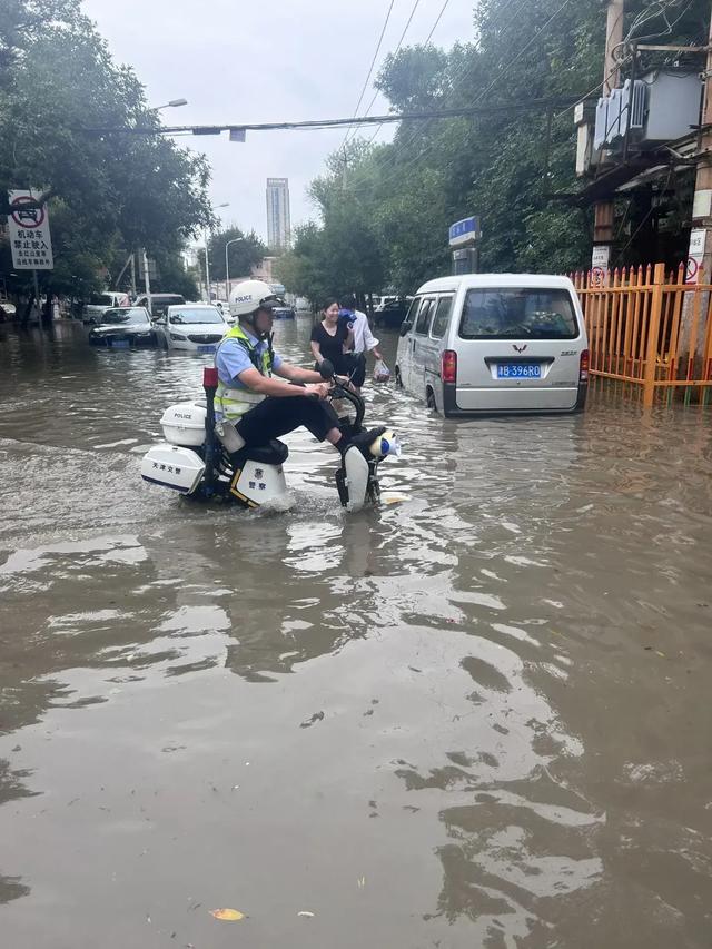 突发！暴雨封路，物流车被困3天，最后靠它解了围
