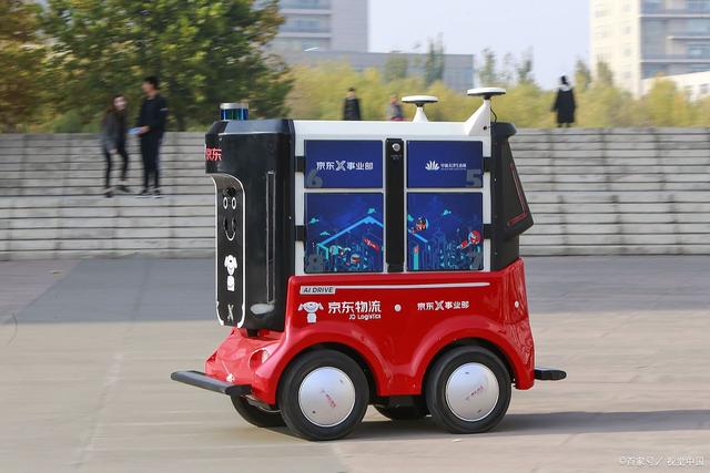智能物流机器人:能搬能送还能盘点,太能干了 智能物流机器人:能搬能送还能盘点,太能干了
